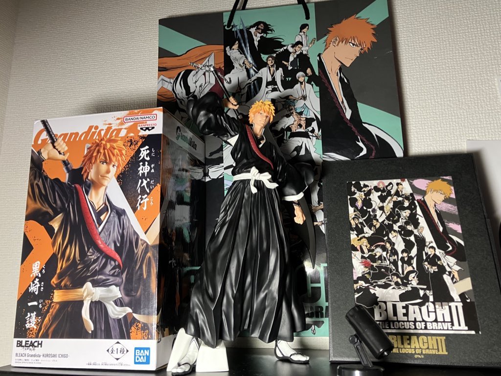 BLEACH 黒崎一護 タペストリー 2本 Amazon.co.jp: ブリーチ 千年血戦篇