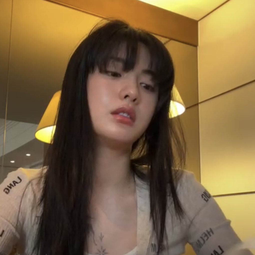 Sebenernya badan masih ngerentek, tapi sekangen itu sama pacarku.. Makanya on tweet, cuma...(?)

Sudahlah, mari tidur aja na😴