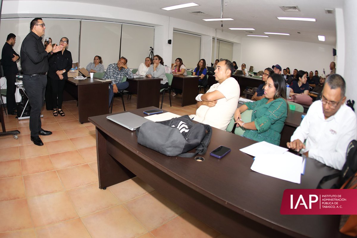 IAPTabasco's tweet photo. En el IAP Tabasco formamos líderes con ética, visión estratégica y compromiso para transformar la gestión pública del estado. 💼🌎

¿Listo para subir al siguiente nivel?

🔗 Nota 👉 https://t.co/7YVMwkTkpw

#IAPTabasco #LiderazgoPúblico #ExcelenciaAcadémica #TabascoSeTransforma https://t.co/waOSTCxu5L