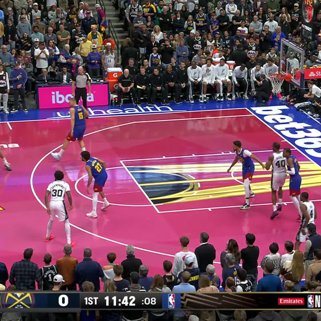 Dev wasting no time tonight 👀

📺 @KENS5 