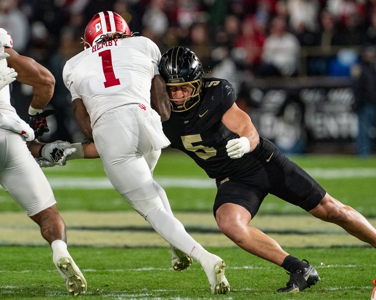 NISReport's tweet photo. 30 minutes down, IU leads the Boilermakers, 28-3. https://t.co/vop1dqlALZ