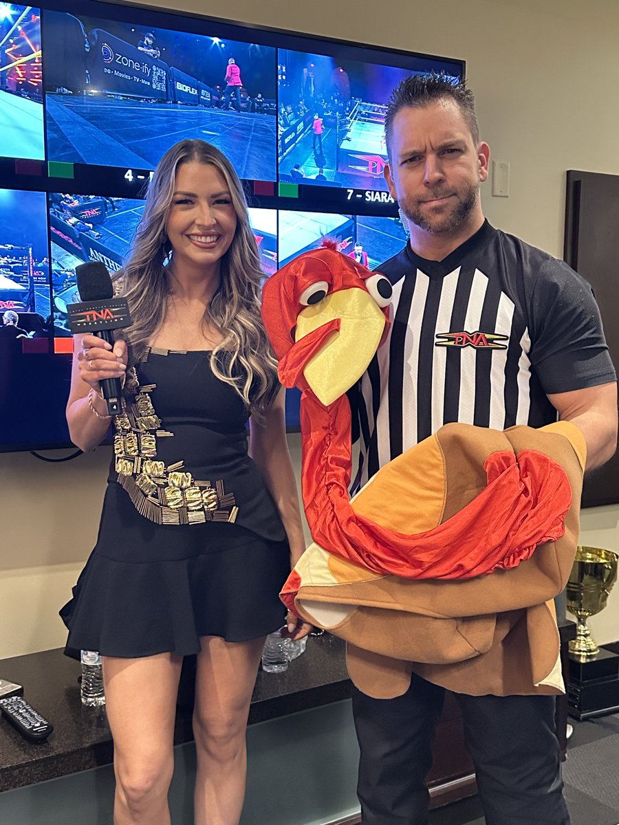 DanielSpencer's tweet image. A tradition unlike any other…the TNA Turkey Bowl Match #TNAiMPACT #Turkey #gobblegobble 

📸: @2ndgunny