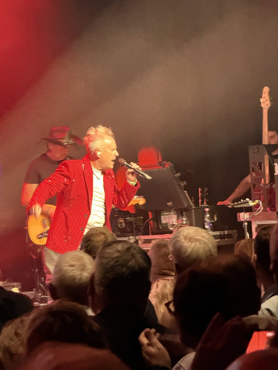 tjacobjensen's tweet photo. Thank you for the fantastic show @howardjones
Loved your T-shirt 🎹🫶🏻❤️
#helsingor https://t.co/IThz9U0gbG