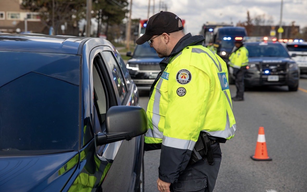 TrafficServices's tweet photo. #FestiveRIDE2025 - @TrafficServices and @TPS23Div will be starting out tonight in the #WestHumberClairville neighborhood tonight conducting #RIDE spot checks ^bm - #DriveSober #PlanAhead #TorontoNeighbourhoods
#23Division
@TPSMyronDemkiw @TPSMandeepMann @jackgurrr @tpsJohnson @TPSMattMoyer @MaddToronto @DriveSober @OACPOfficial @vcrisanti @cityoftoronto