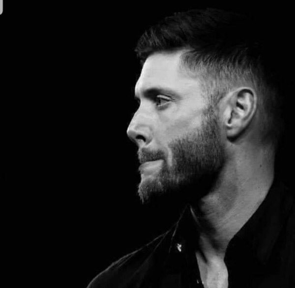 تلاشت الروح من شدت وجعها 
ترنحت بين مدها وجزرها 
ألم اعتصر بين حنايها 
 تشتكي ألم الروح في جسدها

             #نزف_قلبي