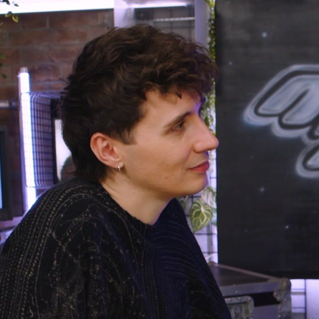 sara⊹₊⋆ tweet media