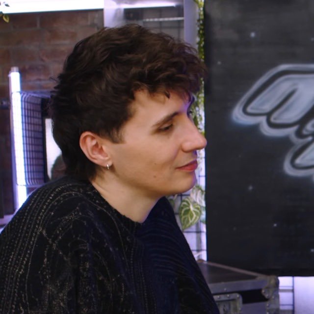 sara⊹₊⋆ tweet media