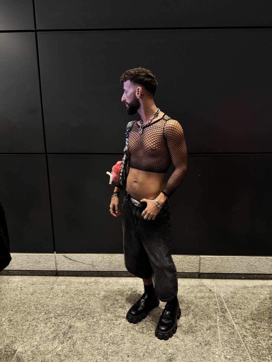 dvnielnvmvn's tweet photo. 🤭 https://t.co/scoI36NnCB