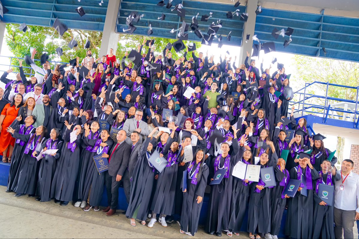 Ahora sí. Por fin graduamos de bachilleres a estudiantes del Catatumbo en el Catatumbo mismo.