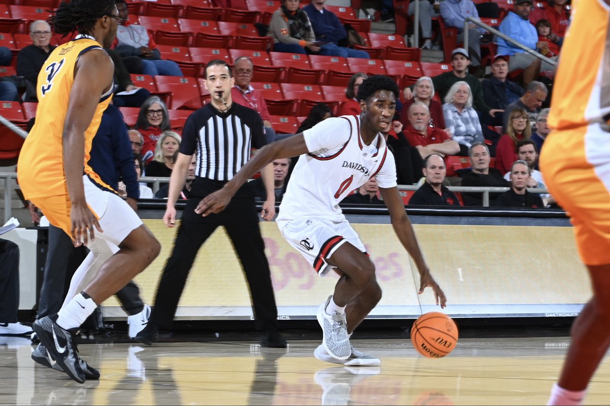 Davidson Basketball tweet media