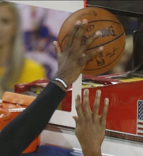 MaskedInLA's tweet image. 