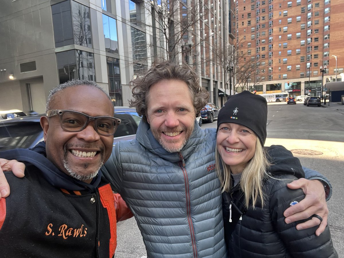 Had lunch with my friend William in town from Denver.  We worked at Perspectives and Phillips while going to grad school at <a href="/UICReady/">UIC Ready</a> the story are endless.  Love you brother!