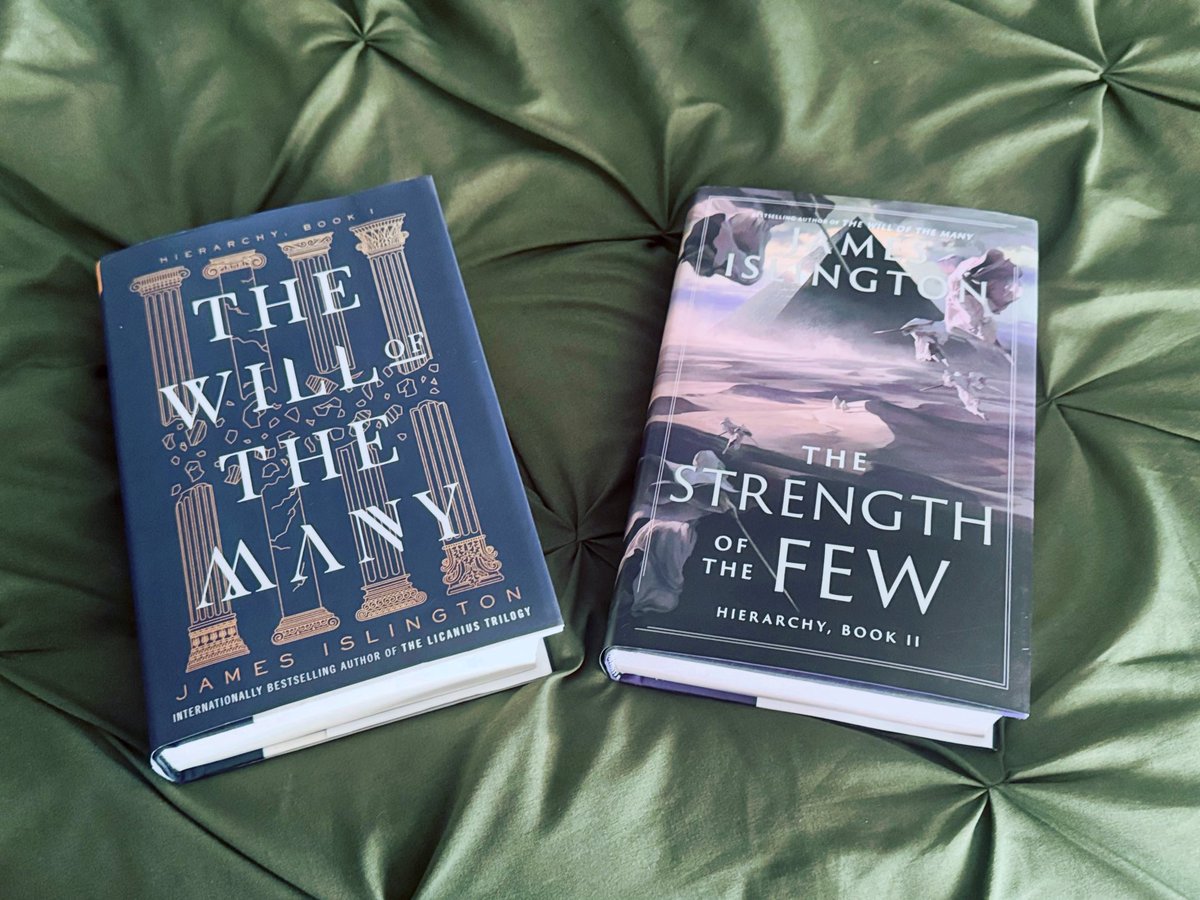RachReadReview's tweet photo. Saw everyone talking about the second book and got major FOMO so I bought these two as a little Black Friday treat for myself! #BookTwitter https://t.co/3uxIj2FOpc