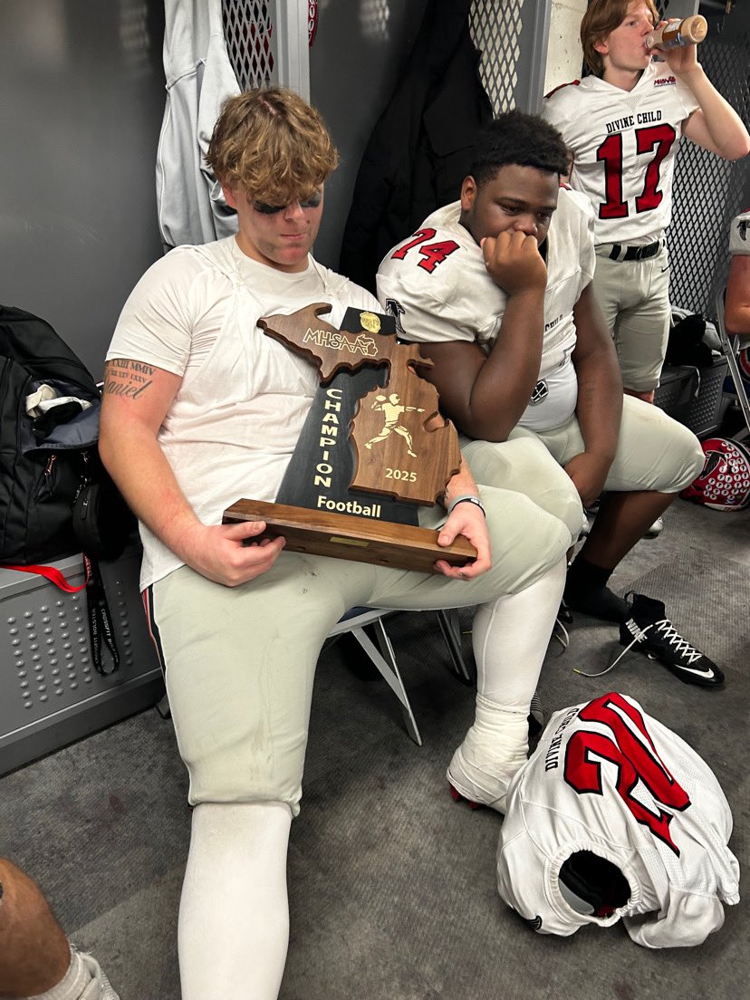 JacobTaylorDC58's tweet image. #rentispaid STATE CHAMPS.