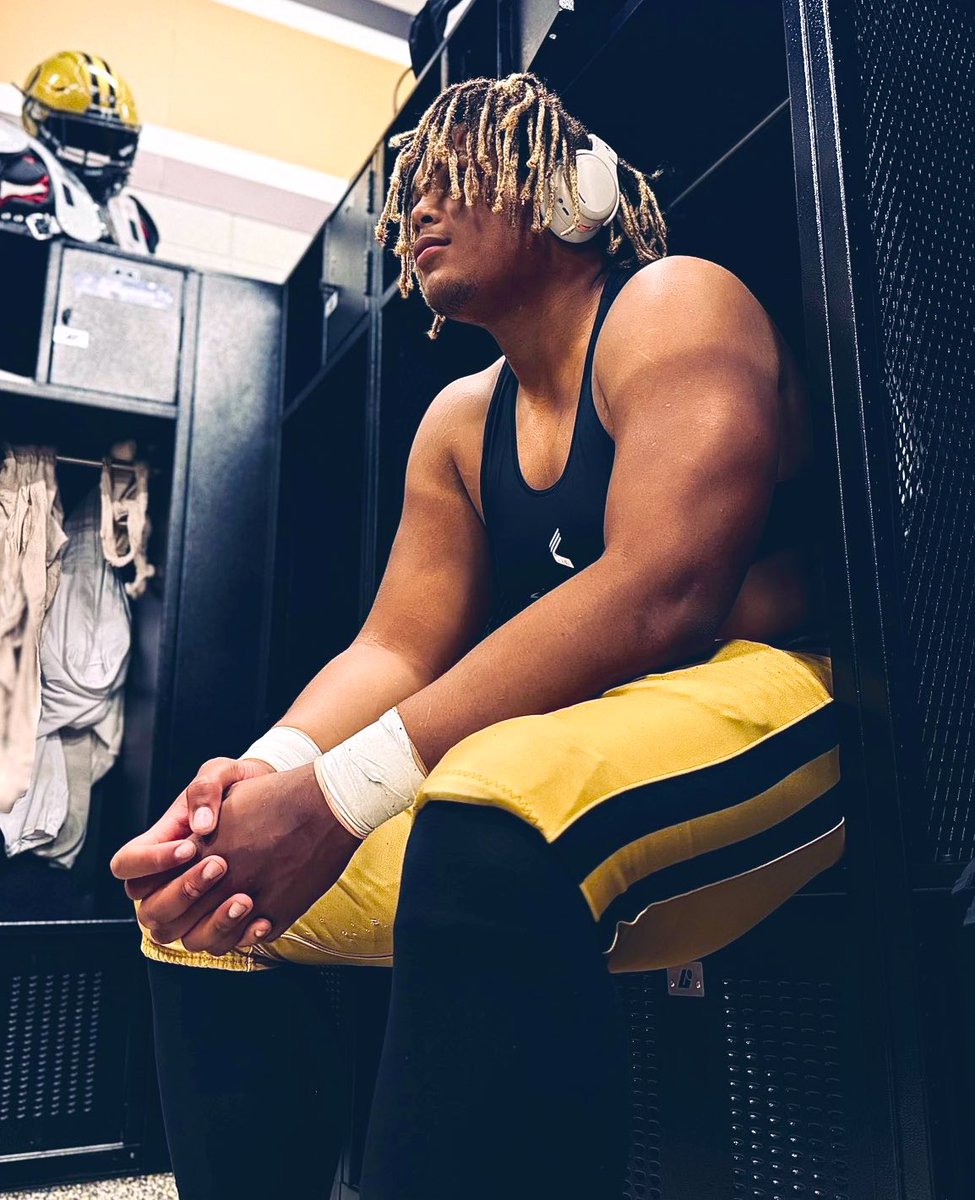 KHOWCU's tweet photo. JAXON ELSTON(@JaxonElston )
OXFORD HS | CLASS OF 27🎓
6’5 315 OFFENSIVE LINEMAN 🛡️
HOLDS MULTIPLE SEC OFFERS🏟️
PANCAKE MACHINE🥞 https://t.co/2QQoEwFBCN