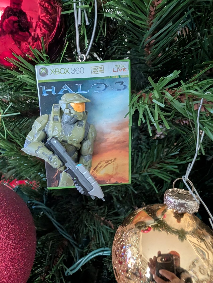Been buying a yearly Hallmark Christmas ornament every year, shoutouts to this year's ornament