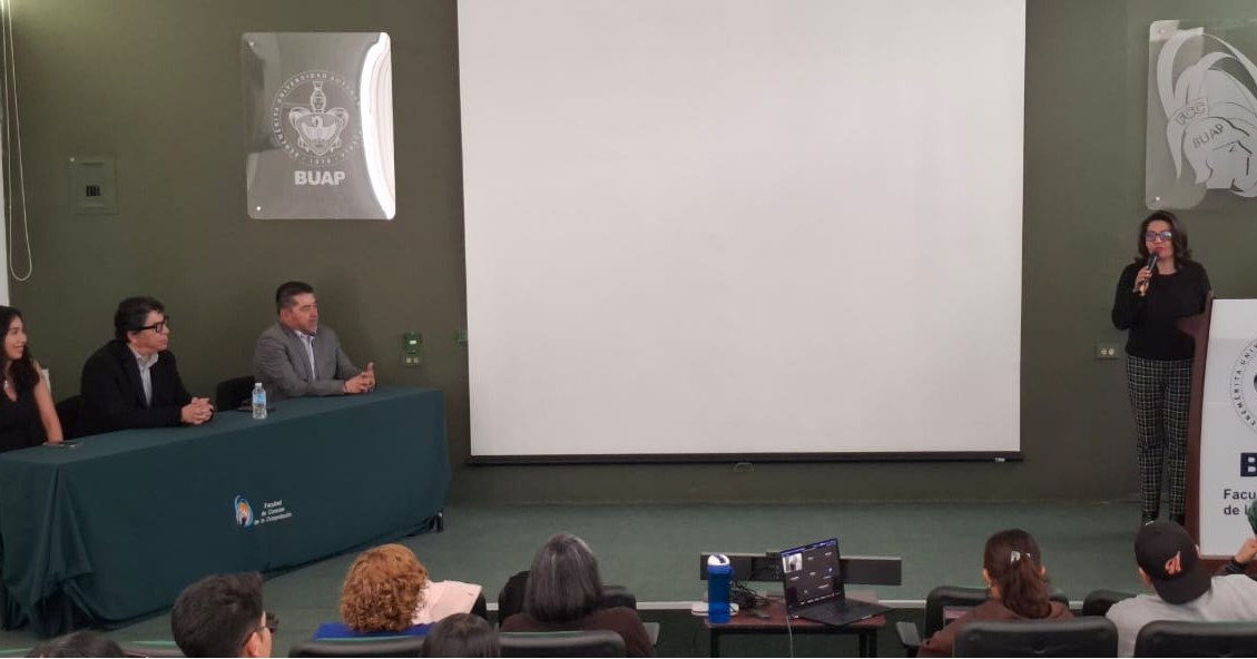 buap_fcc's tweet image. ✨ Gracias a todas y todos quienes participaron en el Seminario EMIT y su clausura.
💙 Gracias por su entusiasmo y compromiso. Este seminario fue un espacio de aprendizaje e innovación que fortalece nuestra comunidad universitaria.