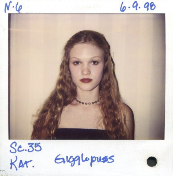 TheCinesthetic's tweet photo. Julia Stiles polaroids for 10 Things I Hate About You, 1999 https://t.co/IZULRU7Mdp