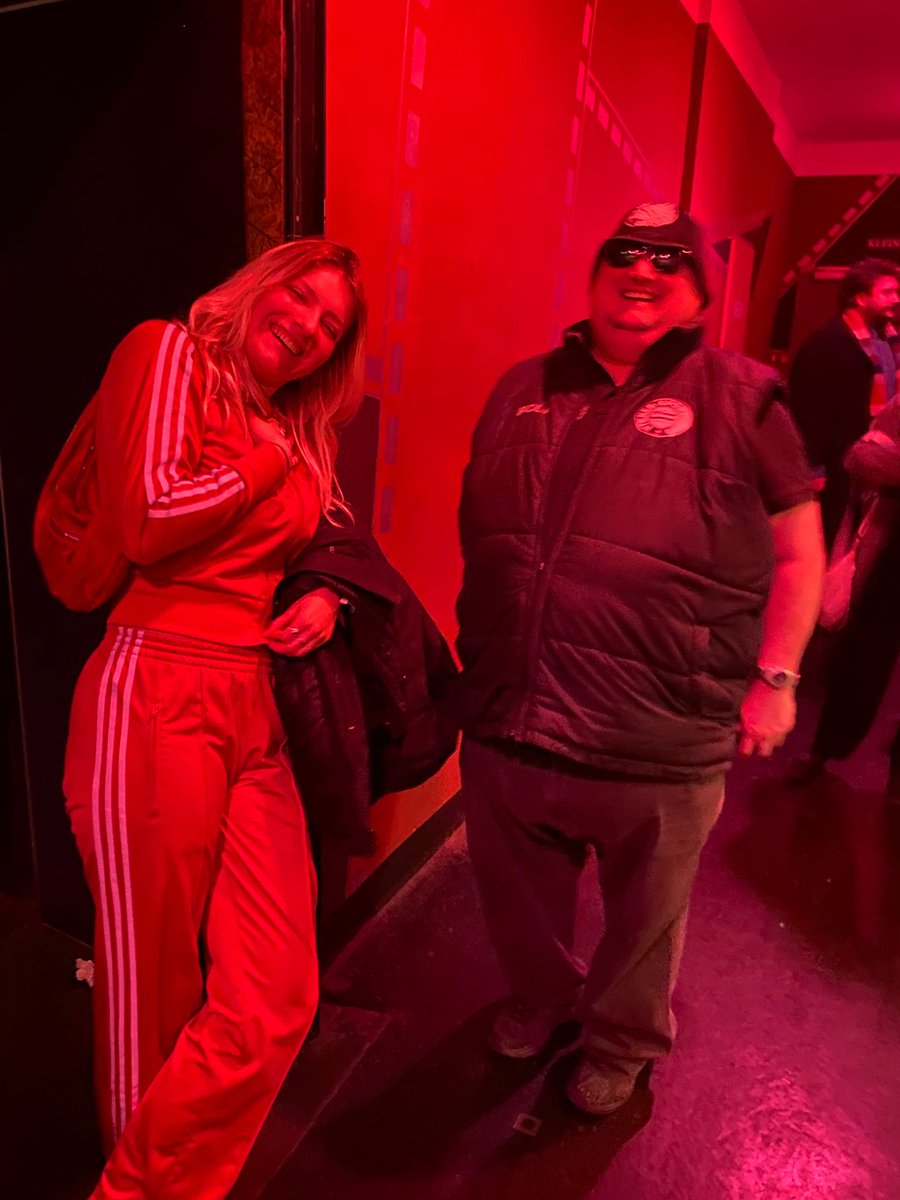 Ich bin unheimlich stolz von einer dermaßen tollen Dame ein Autogramm bekommen zu haben! Frieda Korn! Staatsmeisterin im Fechten und beim Wiener Sportclub! Wahnsinn ich steh drauf beeindruckend, einen solchen Menschen kennen gelernt zu haben!