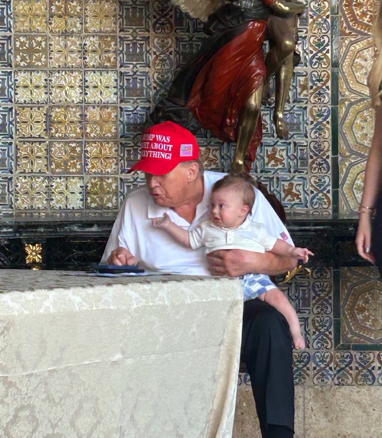 AutismCapital's tweet image. &quot;Shhhhh hold on a second sweetie, I have to call this guy a retard online.&quot;