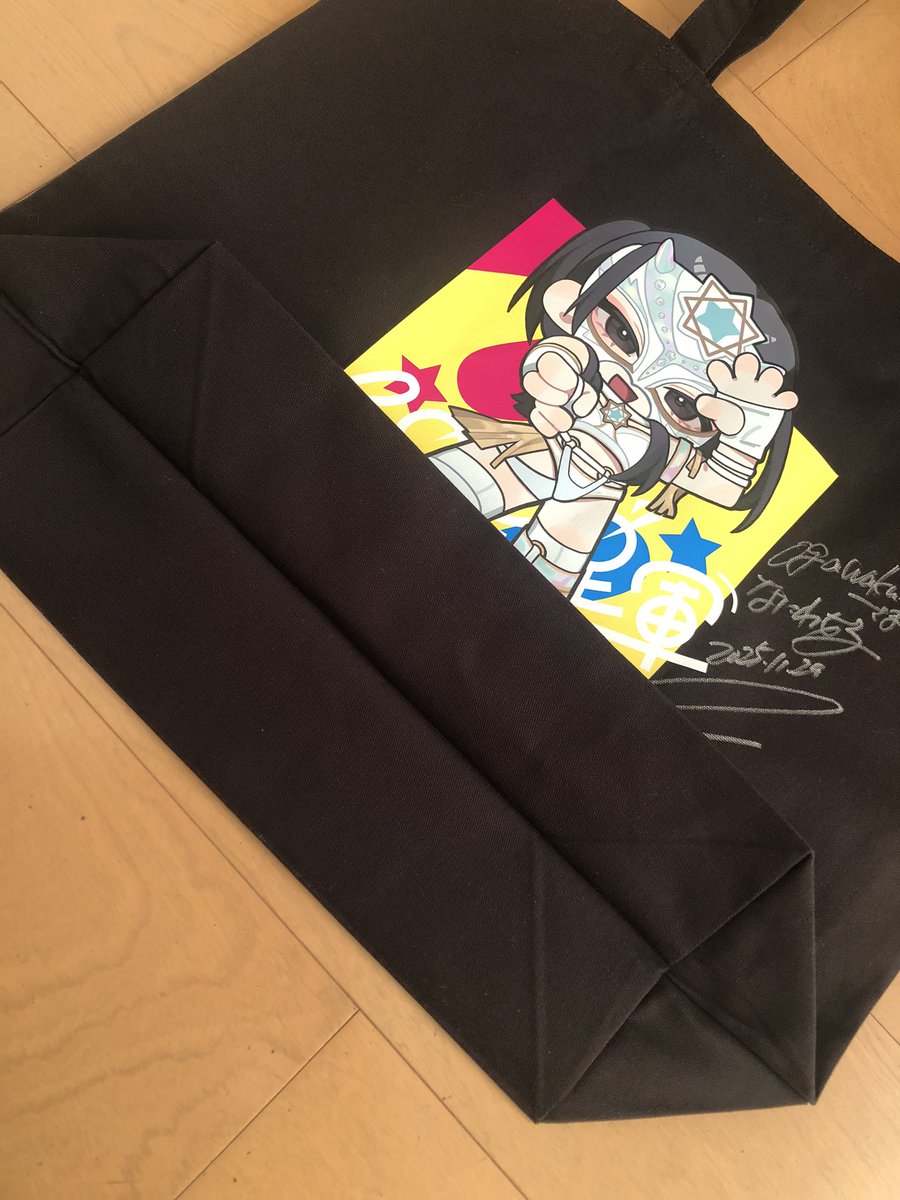 りくろーおじさんのチーズケーキが 横向きではいります。ほんと。