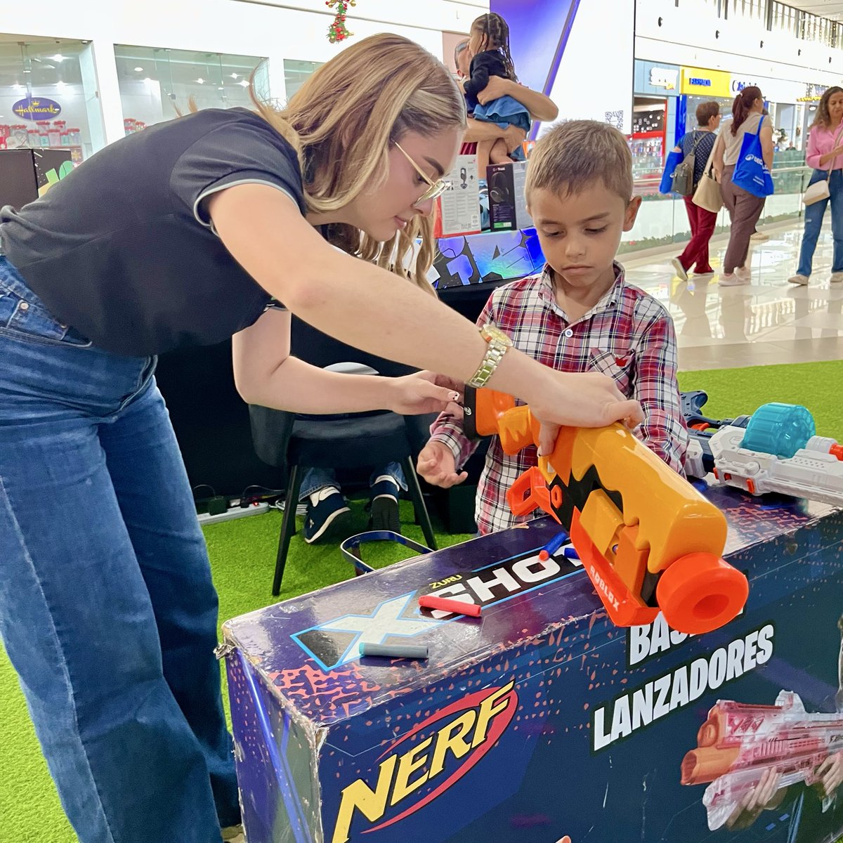 🎮🔥 ¡Black Friday con BN Gamecards en Toys City Mall!

Zona gamer + snacks 😎

✔ 64% off en Fortnite
 ✔ 56% off en Roblox
 ✔ Pago con BN Gamecard Crédito + BN Tasa 0%

Viví beneficios gamer exclusivos.

Pedila aquí 👉 bncontacto.fi.cr/bngamecards 

#BNGamecards