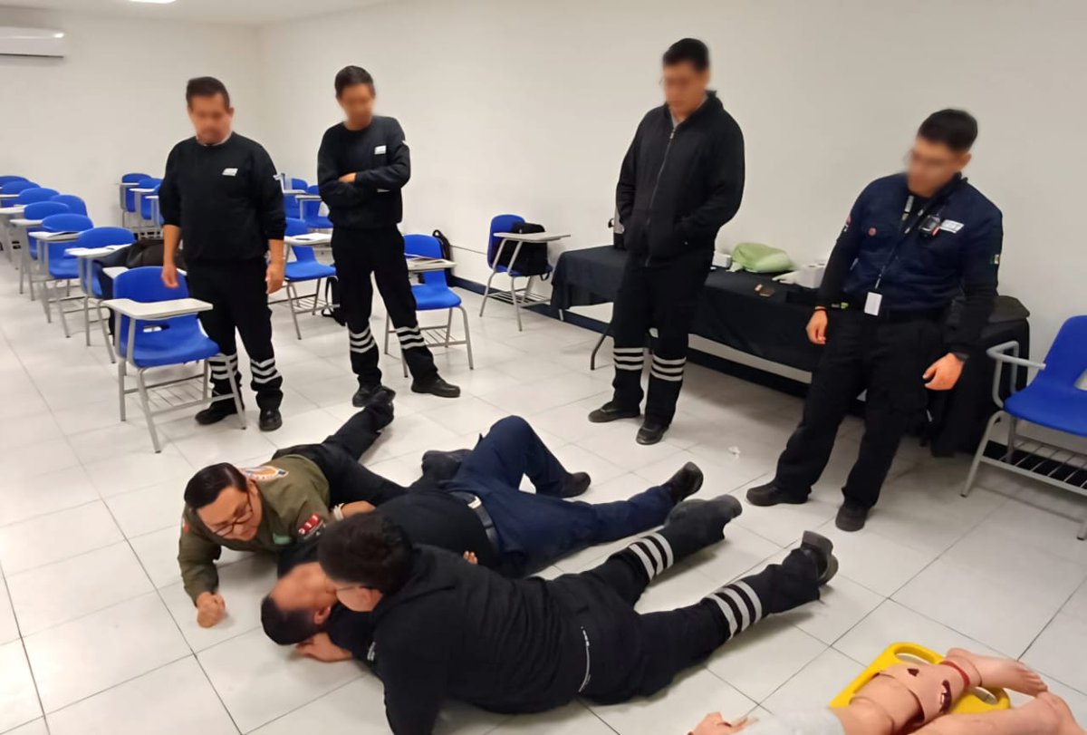 ucsmx's tweet photo. Esta semana, la #UCS, a través de su Escuela Básica finalizó el curso dirigido a guardias de Metrorrey, reforzando habilidades esenciales para garantizar entornos seguros y una atención eficiente a la ciudadanía rumbo al Mundial 2026.

#LaFuerzaDeLaEducación https://t.co/XY11mgCqB5