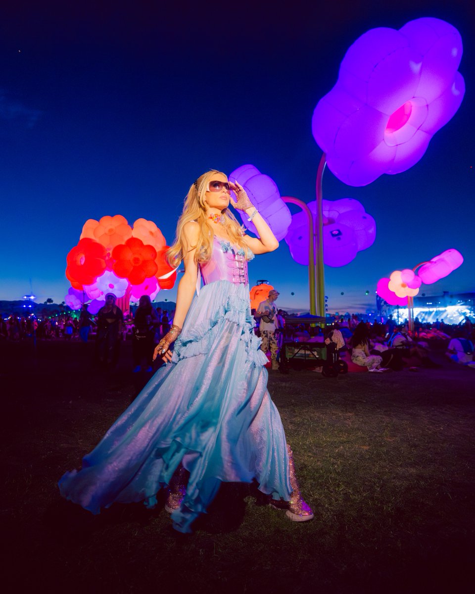 ParisHilton's tweet image. Feeling the love with my Muse of the Year nomination at the TikTok Awards ✨ Vote by searching “TikTok Awards” in the app or here: bit.ly/3KdZM8w
 💖 Daily votes are open through Dec. 2! 🥰 #TikTokAwards