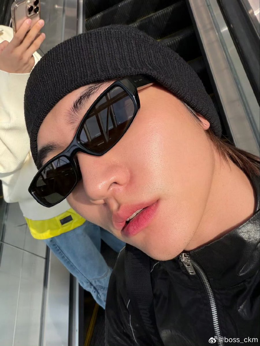 Boss_KoreaFC's tweet image. 🗓2025.11.29
𝗨𝗽𝗱𝗮𝘁𝗲 : Boss_CKM weibo

#Bosschaikamon #Shawtyboss #BoNoh #BOSSCKM