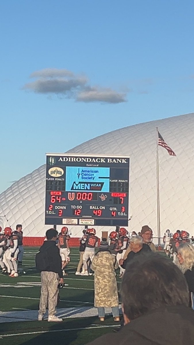 Had a fun time watching the game!
<a href="/LoganKraft19/">Coach Kraft</a> <a href="/JakariHill_/">Jakari Hill</a>