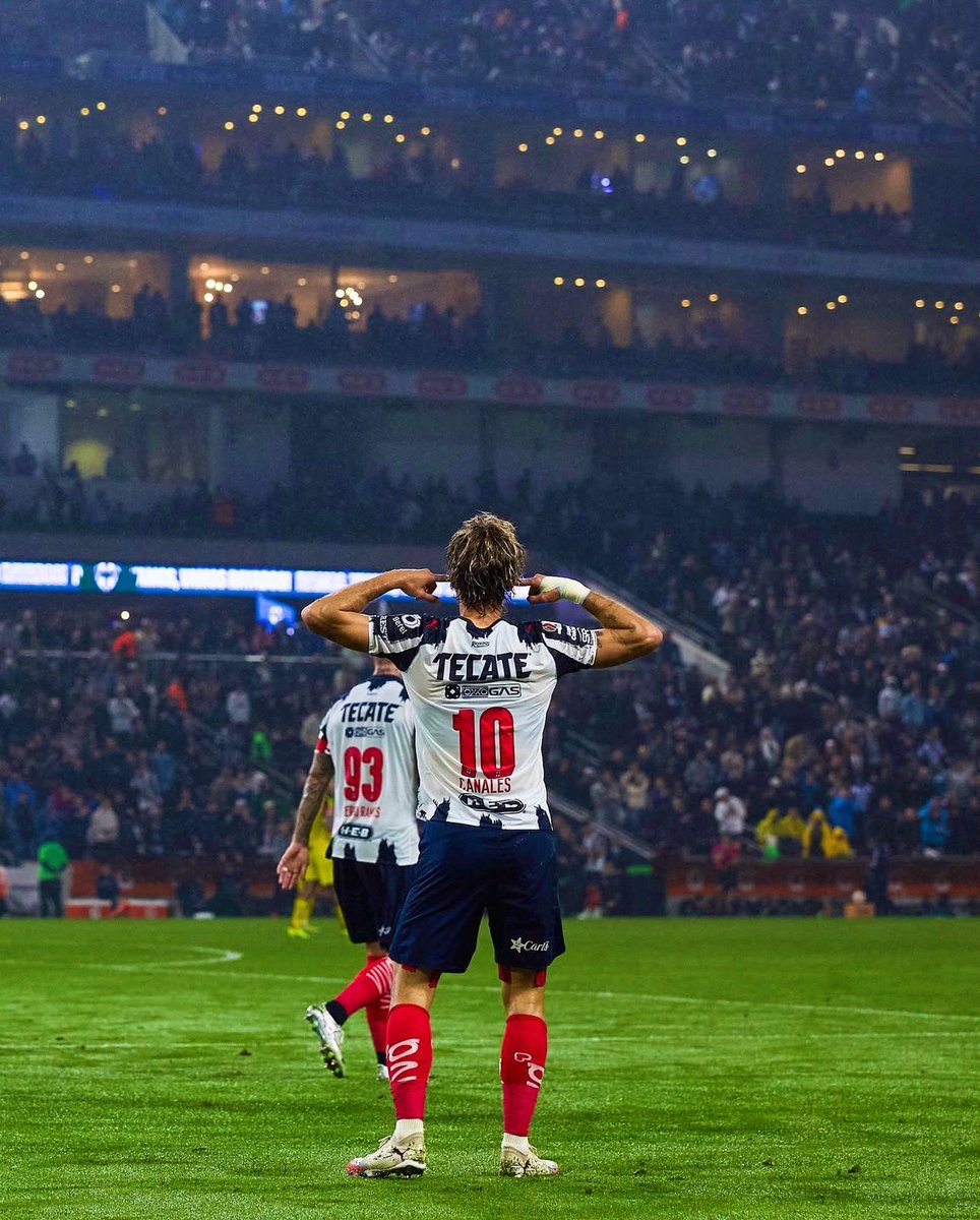 SomosRayados's tweet photo. 𝐄𝐥 𝐦𝐞𝐣𝐨𝐫 𝐣𝐮𝐠𝐚𝐝𝐨𝐫 𝐝𝐞 𝐞𝐬𝐭𝐚 𝐥𝐢𝐠𝐚. https://t.co/EhSRrWDmr8