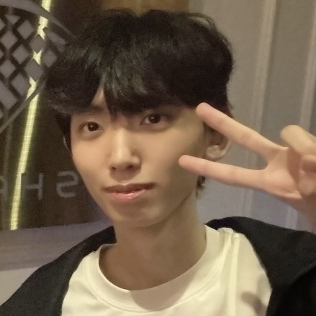 르미 tweet media