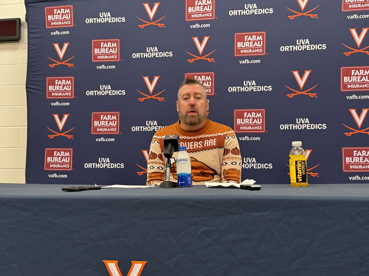 PrestonWillett's tweet image. “Shoutout JR”

Queens coach Grant Leonard shouts out former UVA guard and former Queens assistant JR Reynolds, who he credits for setting up this game against Virginia.

Reynolds currently coaches at Omaha.