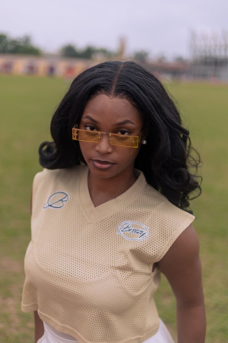 AdedoyinTVS's tweet image. FESTIVITY: 🏫🎽Some of my favourite photos that I captured on the "Jersey Day" of the 2024/2025 Final Year Week at the University of Lagos.

#festivity #finalyearweek #finalyearbrethren #fybweek #jerseyday #jersey #school #university #unilag #universityoflagos #lagos #photographs