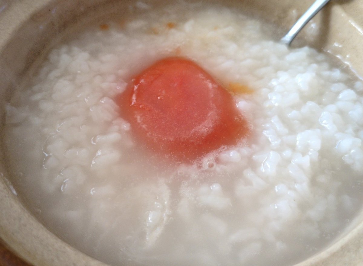 ibaranokinomiyu's tweet image. 今朝は粥
玉子じゃなくてトマトなのよ☺️