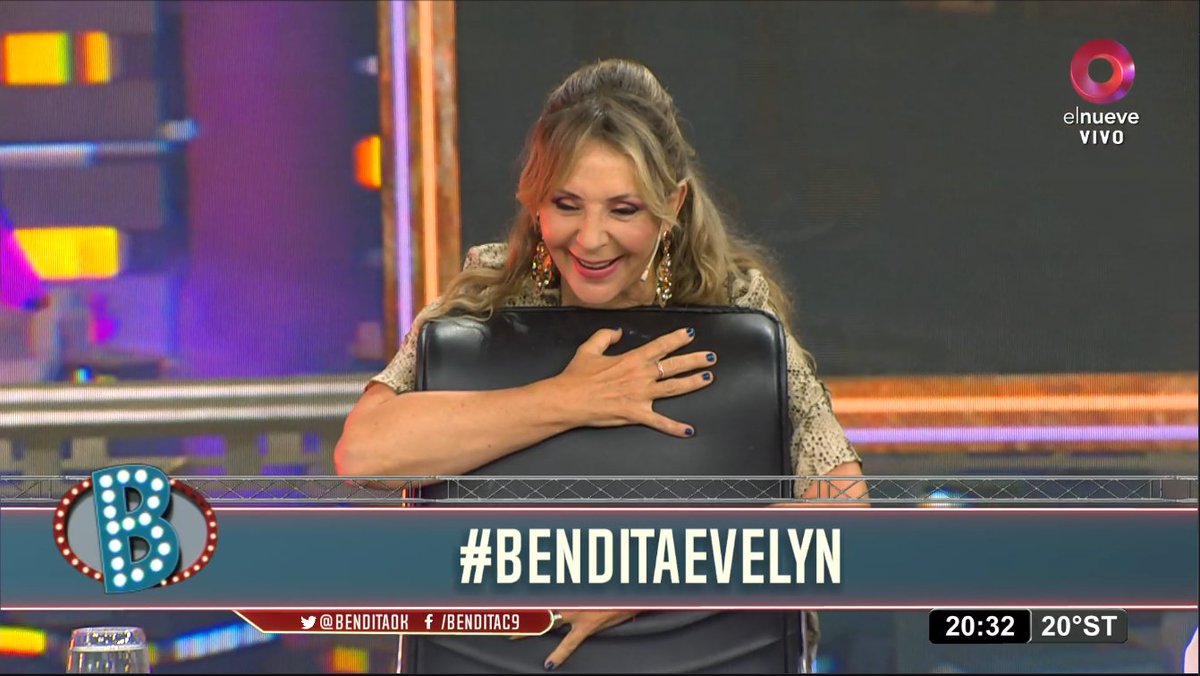 BenditaOk's tweet photo. #Bendita | Tengo miedo que esto termine muy mal 🫣
#BenditaEvelyn
📺https://t.co/NO9qDcjECP https://t.co/sXAg2FACHD