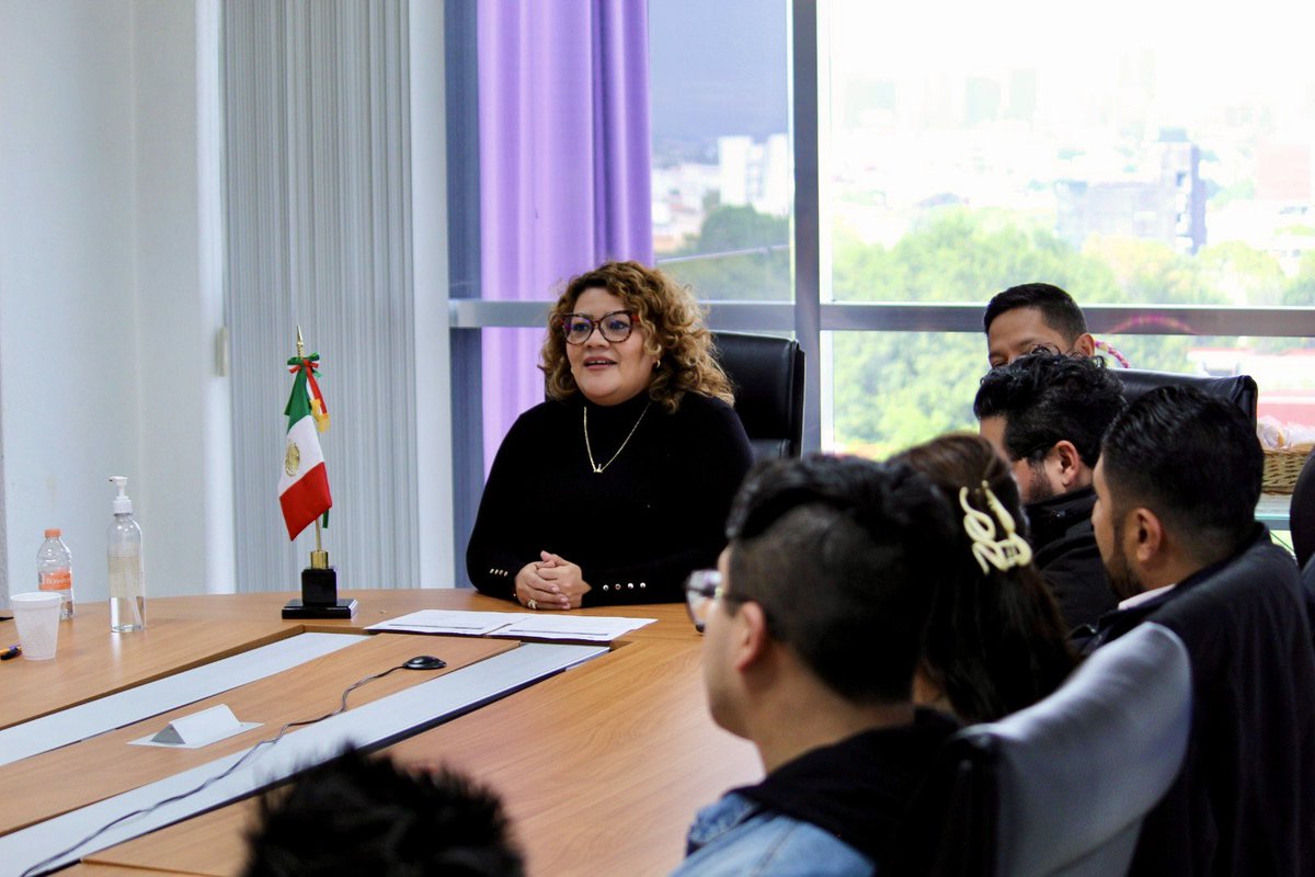 CEAVmex's tweet image. 🟣La titular de la @CEAVmex, @Yuriddhh, clausuró el 4to. Encuentro Nacional de Personal de Psicología.

En este espacio se compartieron experiencias y conocimientos con el propósito de mejorar los servicios de atención psicológica a víctimas.

#CEAVCercaDeTi 🤝🏼