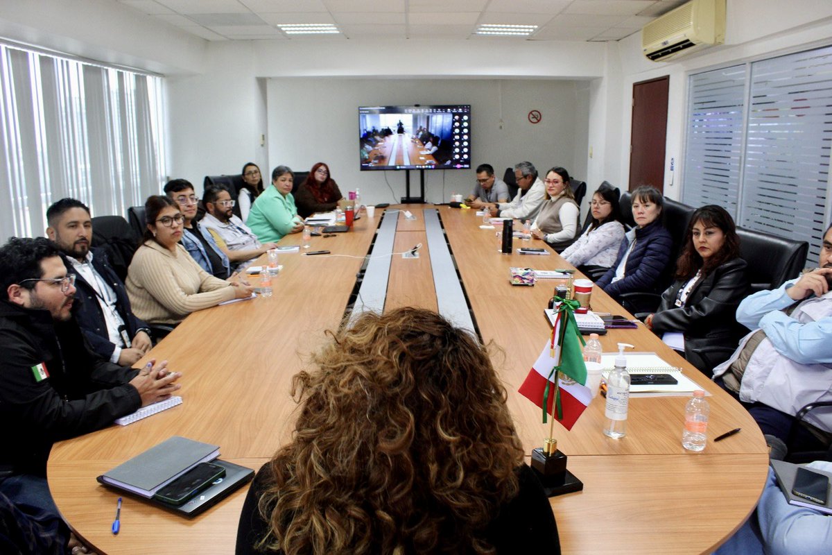 CEAVmex's tweet image. 🟣La titular de la @CEAVmex, @Yuriddhh, clausuró el 4to. Encuentro Nacional de Personal de Psicología.

En este espacio se compartieron experiencias y conocimientos con el propósito de mejorar los servicios de atención psicológica a víctimas.

#CEAVCercaDeTi 🤝🏼