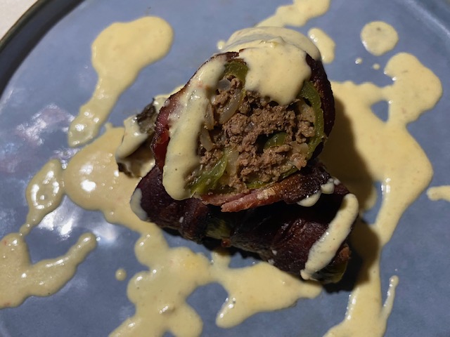 v224info's tweet photo. Smoked bacon-wrapped chilli rellenos with a habanero mornay sauce.
#bbq #grill #rellenos https://t.co/rJ7yNkn5eV