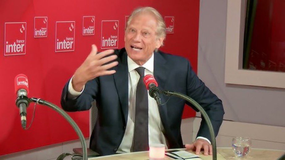 - OUUIIIIII monsieur duhamel, la banlieue est belle !lll la banlieue est solidaire !!! Ma banlieue est black blanc BEURRE

-vous étiez le chef du gouvernement lors des émeutes de 2005 quand même

- en 2005 monsieur j’ai surtout dit NOOOOOOON à George double YOUUU , NOO TO ZE WAR