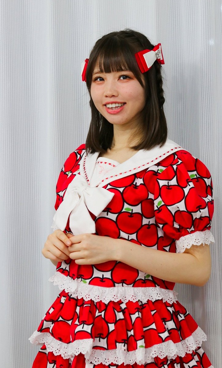 たまちゃん 3stoneの小谷たまえさん 1日1たまちゃん。 りんご衣装たまちゃん