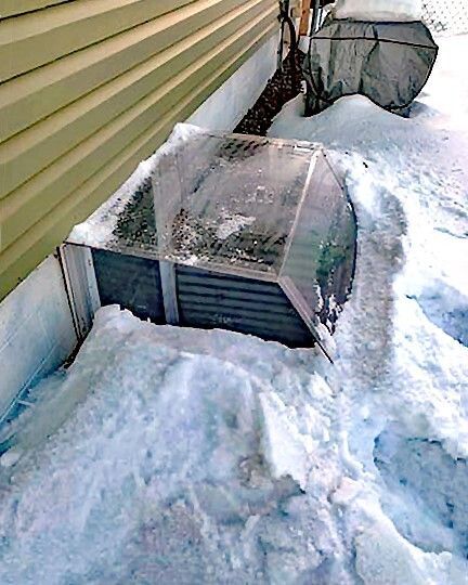 windowwell's tweet image. Hello everyone—snow is on the way (and may already be here)! You’ll notice the drifts are piling up around this Atrium cover, but the well itself remains free of snow and ice. Just a quick reminder: it’s important to keep snow cleared away from your window well covers for escape.