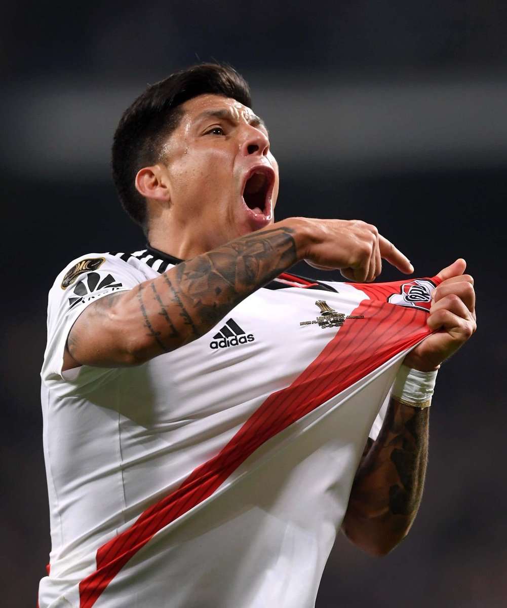 RiverPlateAR's tweet photo. Nadie en nuestra historia los odió y les ganó tanto como vos. Nuestro agradecimiento es infinito y nuestro amor es eterno. 

Enzo, te esperamos en la popular! https://t.co/AsswwyyOzn