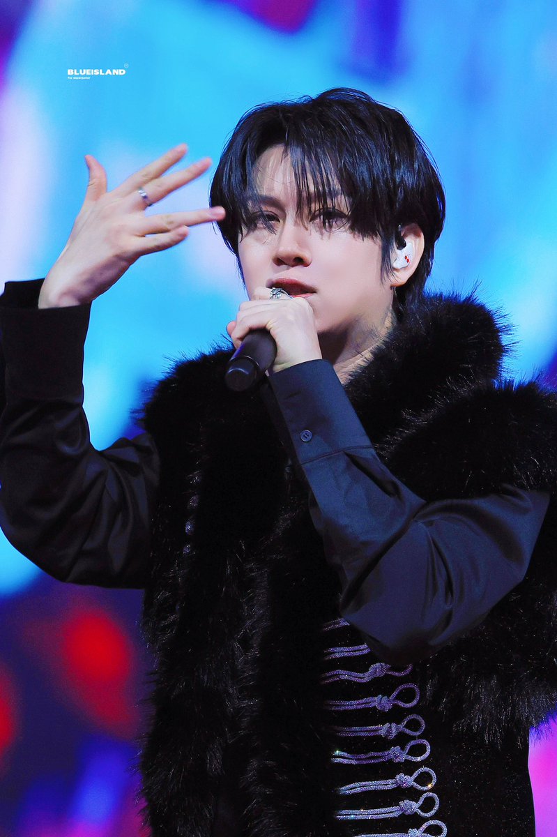 heebum1983's tweet image. Mr kim heechul 🥵🥵

MAMA 2025 
#Heechul #SUPERJUNIOR
credit on pict