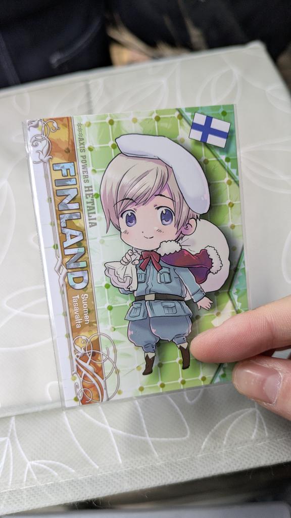 ならんだ！今日はスマホケースに𝑭𝒊𝒏/𝒍𝒂𝒏𝒅、入れてます