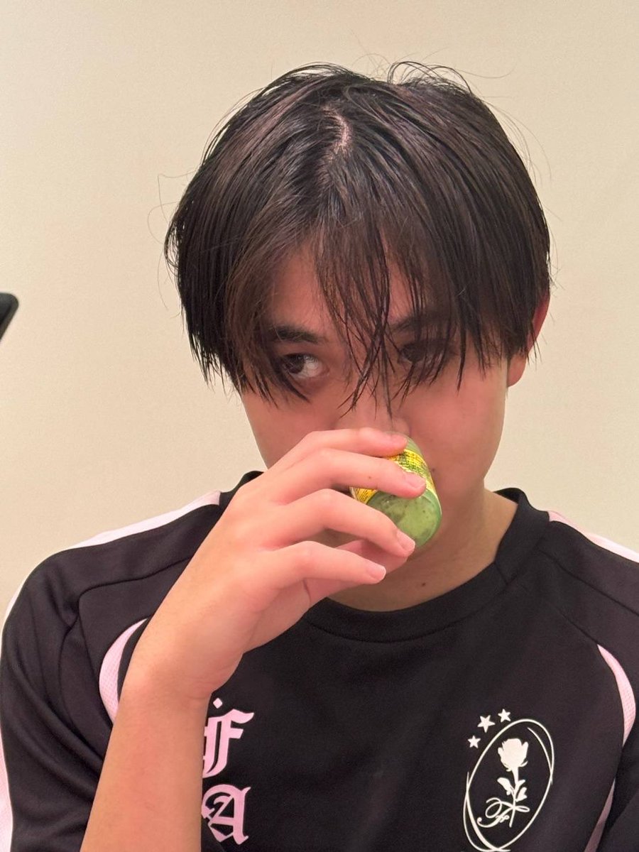 forLinMo1's tweet image. ตื่นเช้ามากดเข้าบบน้องไทโอเจอเหล่าซือมาสอน นี่ขำก๊ากเลย🤣 
พอถึงคลิปสุดท้าย แย่ละ มีการบ้าน🤪 
พออ่านเจอว่ากำหนดส่งการบ้านวันมะรืน หุบยิ้มแทบไม่ทัน 🙄

เช้าวันใหม่อันสดใสของฉัน 🥶

#CLASSROOMwithTHIO
#ไทโอพร้อมสอนไทออนส์พร้อมยัง
#THIOTHAMM #THIO #ไทโอ 
#NexT1DE_THIO #NexT1DE