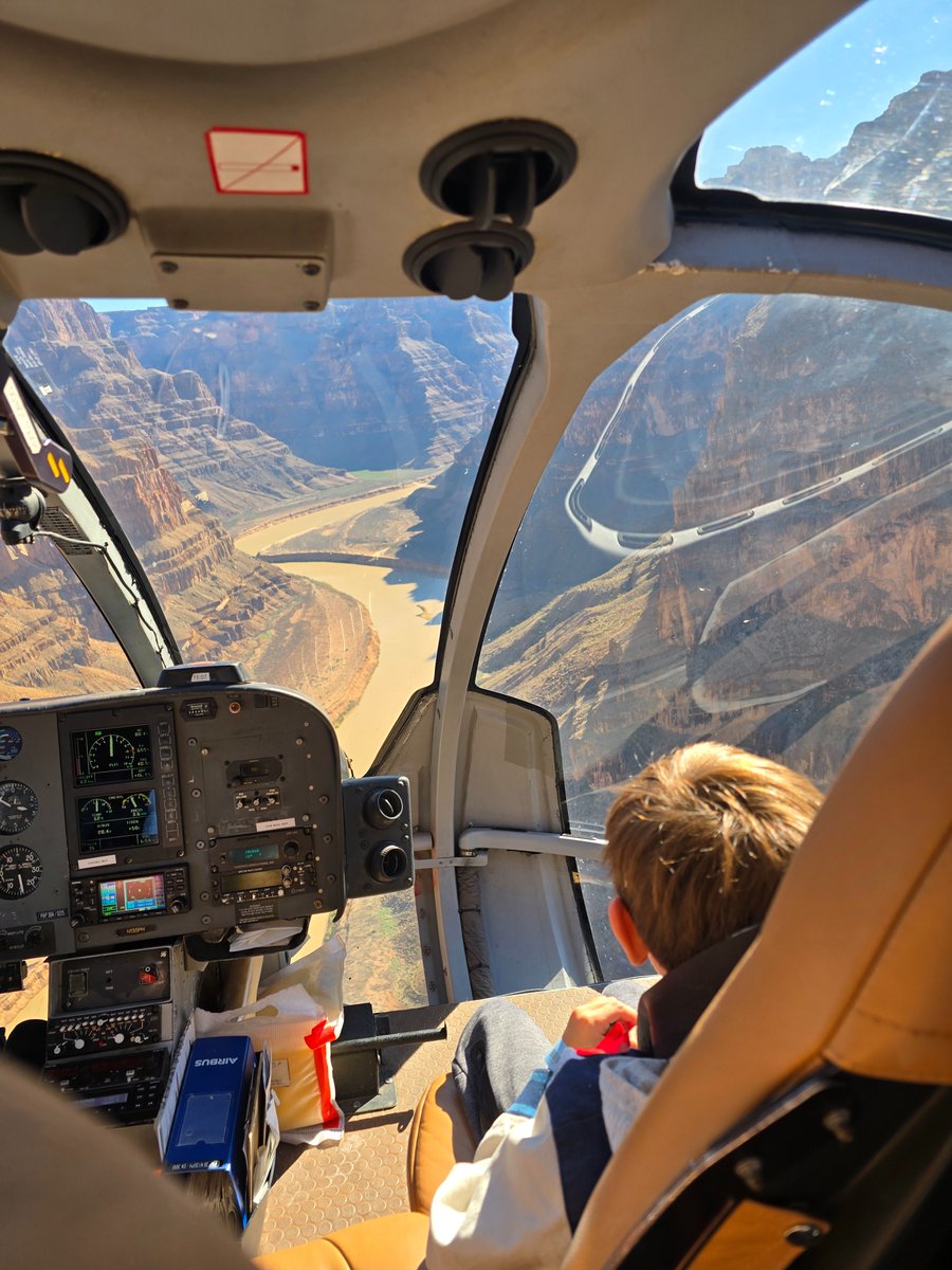 The USA is such a beautiful country! Grand Canyon touring today to continue our Thanksgiving holiday. Thankful to be an American!