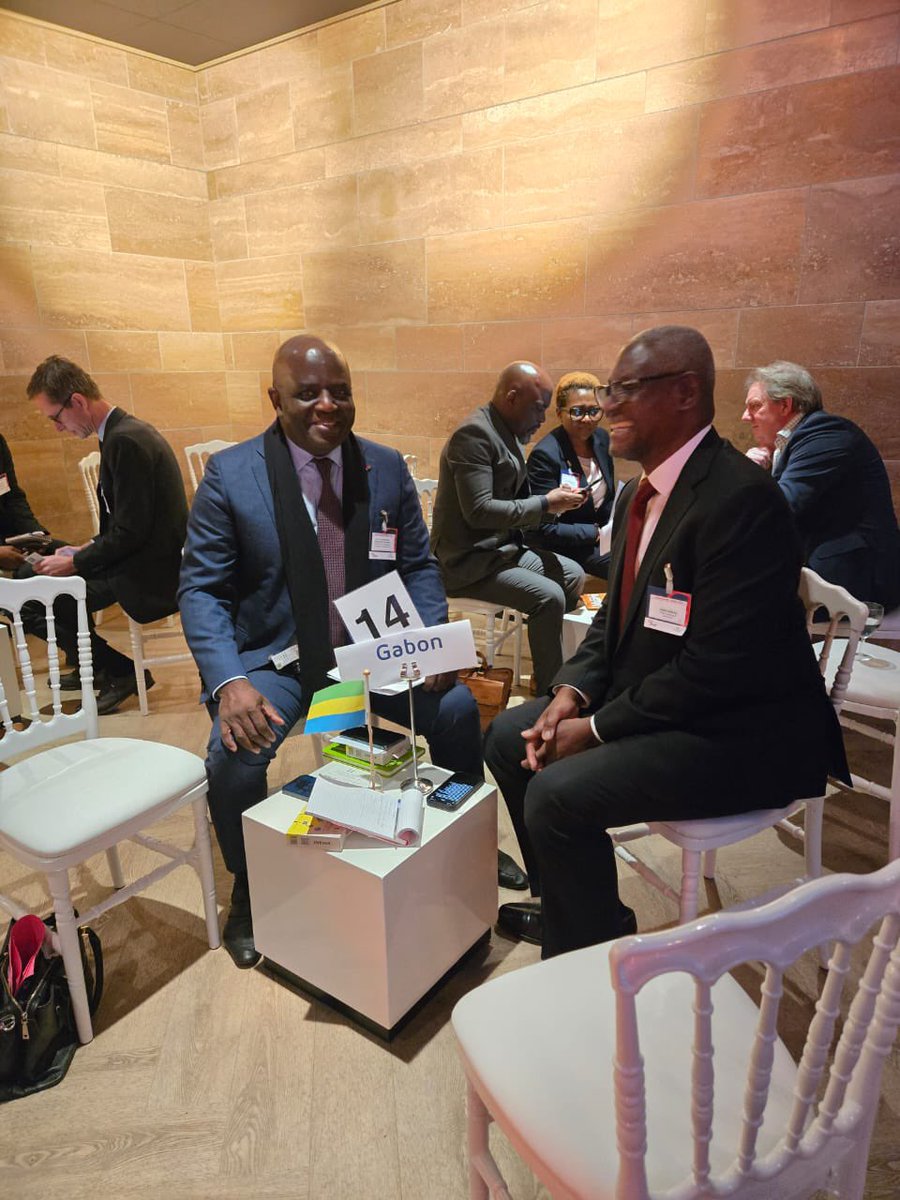 ImmongaultR's tweet image. J’ai participé au Dîner des Ambassadeurs organisé par le #NABC (Netherlands African Business Council. Échanges entre diplomates et acteurs économiques engagés pour des relations économiques entre les Pays Bas et l’Afrique. J’ai profité de cette occasion pour échanger avec les
