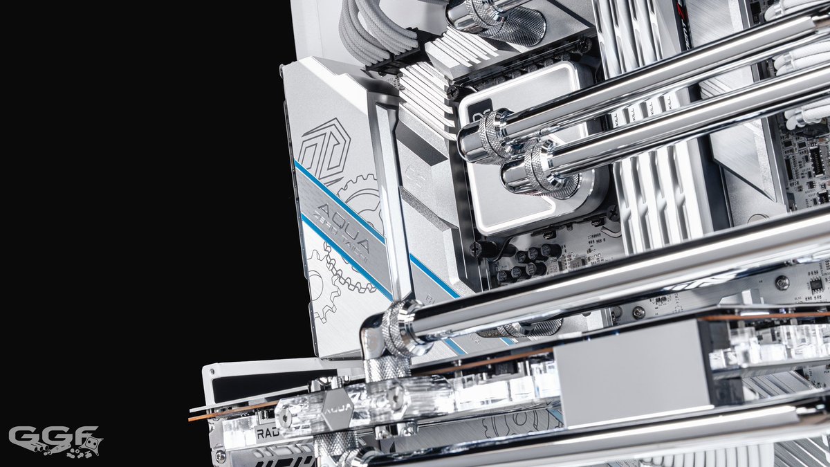 XPCMTeam's tweet image. PC build by GGF @ggfevents (IG) using InWin X Frame 2.0 chassis @InWin 

#pcbuild #pcsetup #pcmodding #gamingpc #custompc #xpcm #watercooling #customloop #inwin #ggf