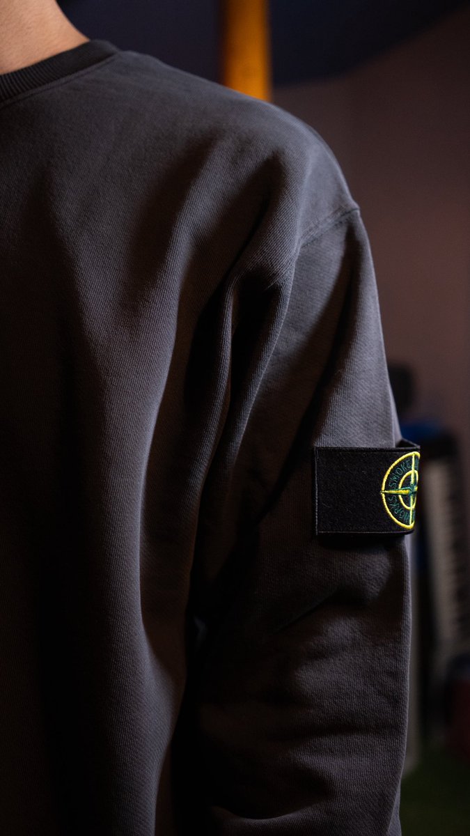 blazzworks's tweet image. SMOKE ISLAND Pigment dye Sweat Shirt 
blazz.jp/items/126690673